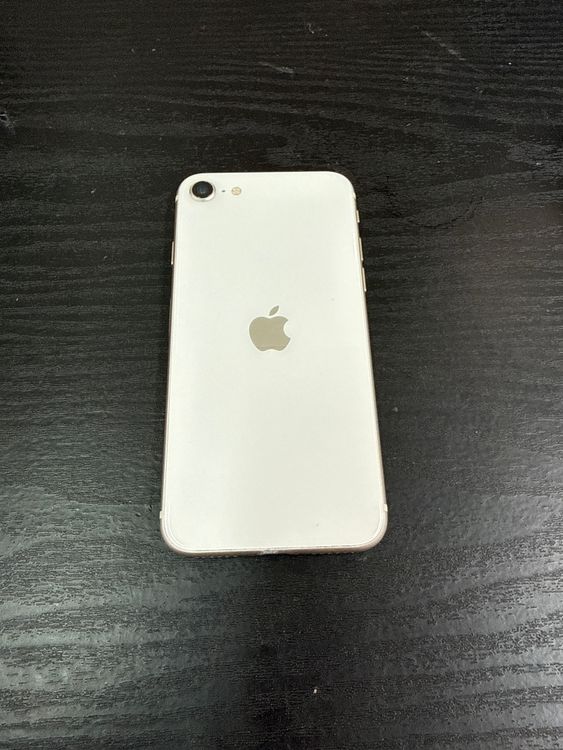 iPhone SE3 64GB 77% SIM�ե꡼ �������饤��