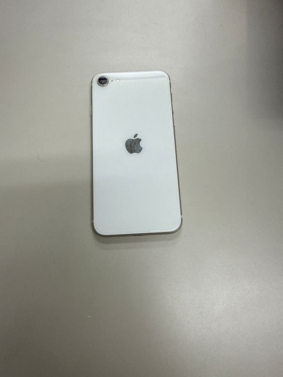 iPhone SE 3 64GB 79% �������饤��