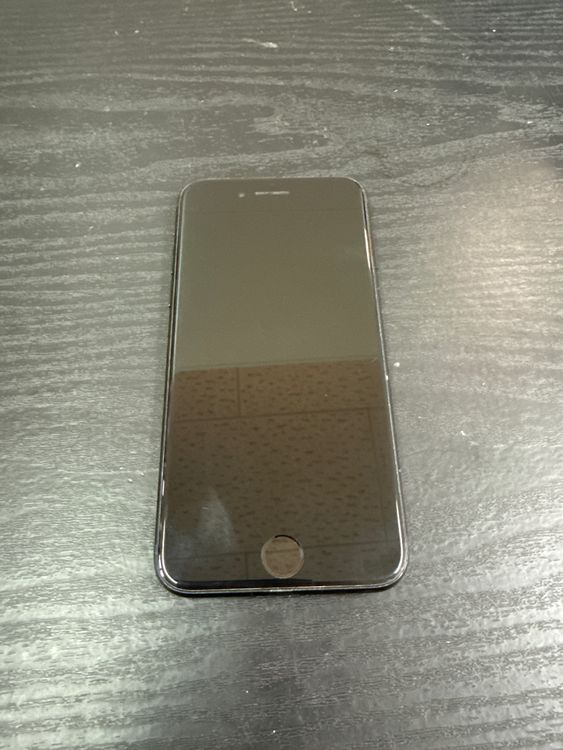iPhone SE3 64GB 82% SIM�ե꡼ �������